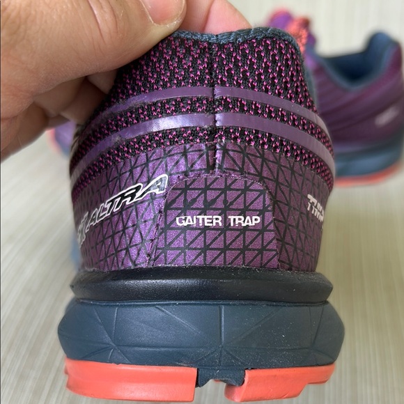 Like new - ALTRA Torin TMP Women’s Trail Running Shoes - Picture 7 of 11